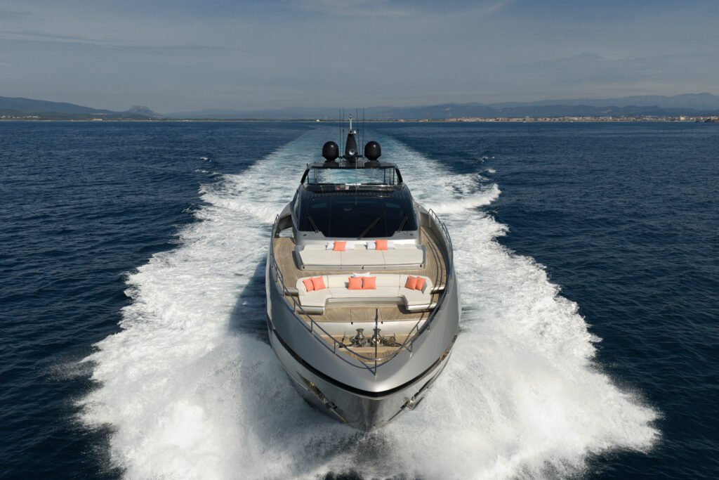 Basilic — riva 100 corsaro 2021: lo yacht italiano per eccellenza, disponibile per noleggio e vendita - noleggio e intermediazione yacht internazionale xxiii