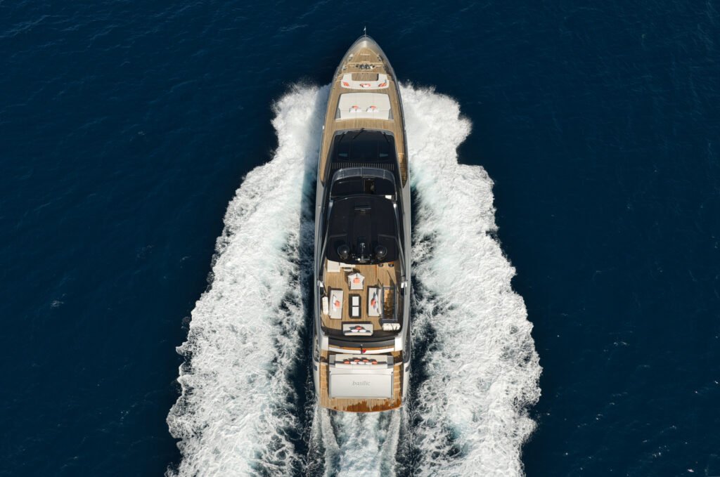 Basilic — riva 100 corsaro 2021: lo yacht italiano per eccellenza, disponibile per noleggio e vendita - noleggio e intermediazione yacht internazionale xxiii