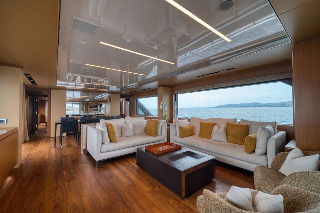 Basilic — riva 100 corsaro 2021: lo yacht italiano per eccellenza, disponibile per noleggio e vendita - noleggio e intermediazione yacht internazionale xxiii